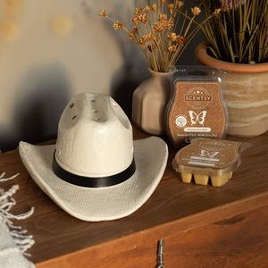 Scentsy Country Born warmer cowboy hat style